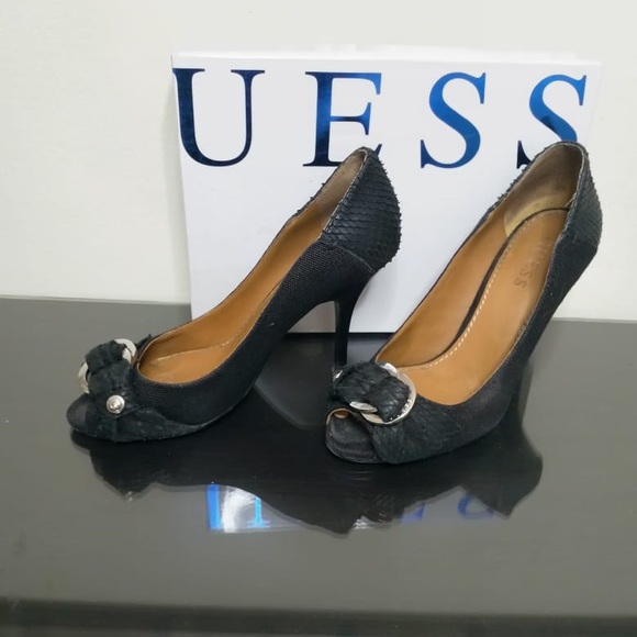 Shoes - Picture 3 of 4